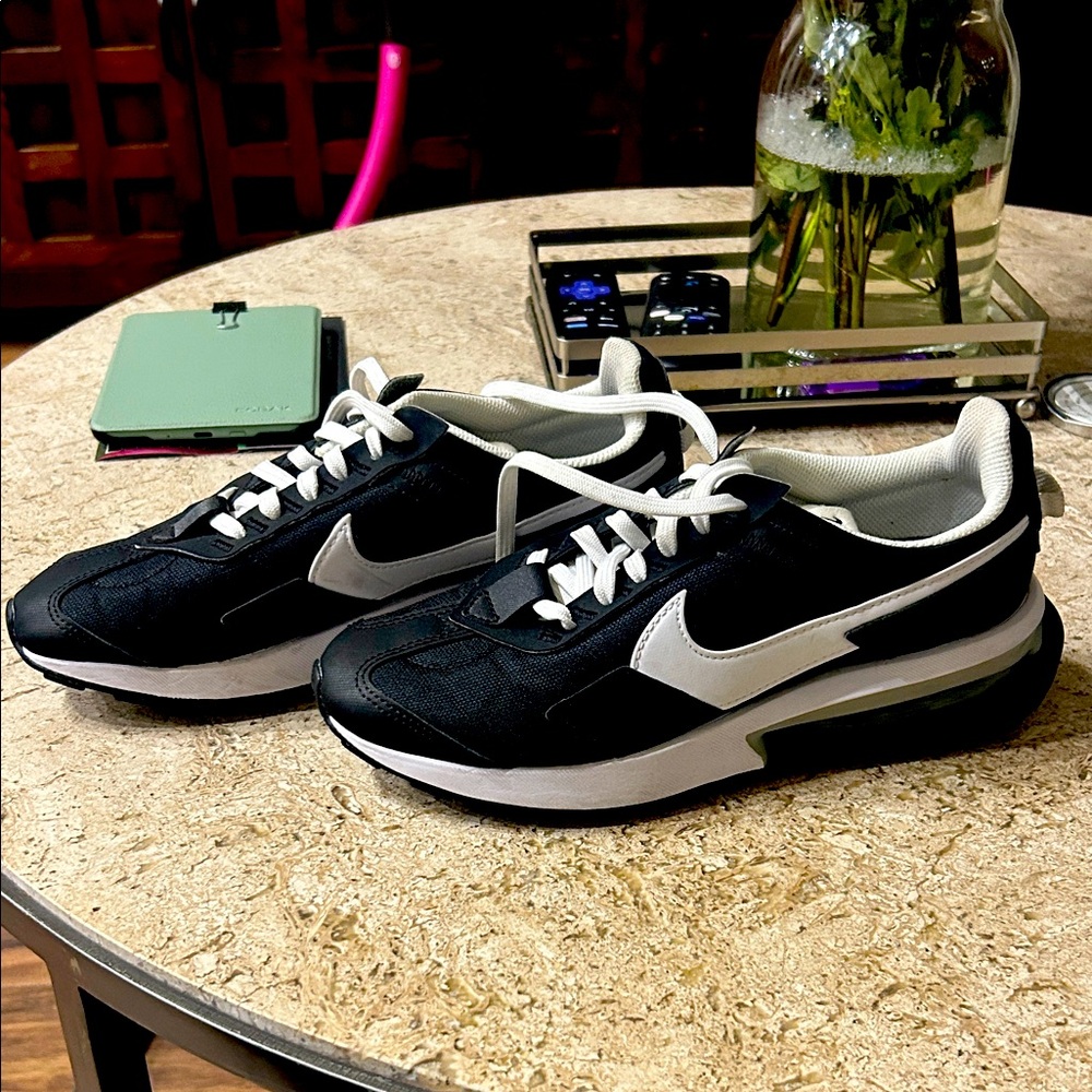 Nike Monochrome Air Max